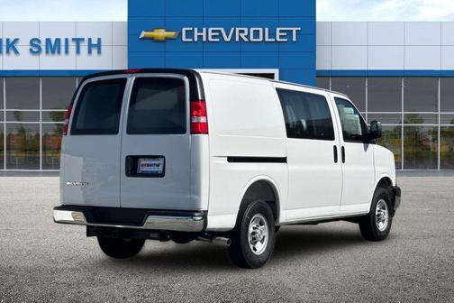 2025 Chevrolet Express 2500 RWD 2500 Regular Wheelbase WT