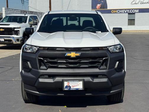 Summit White 2026 Chevrolet Colorado WT