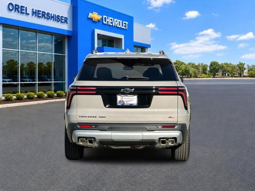Sandstone Gray 2027 Chevrolet Traverse AWD Z71