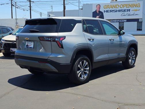 Sterling Gray Metallic 2026 Chevrolet Equinox 1LT