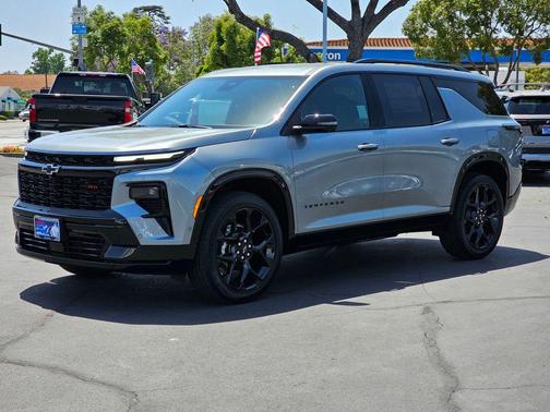 Sterling Gray Metallic 2026 Chevrolet Traverse RS