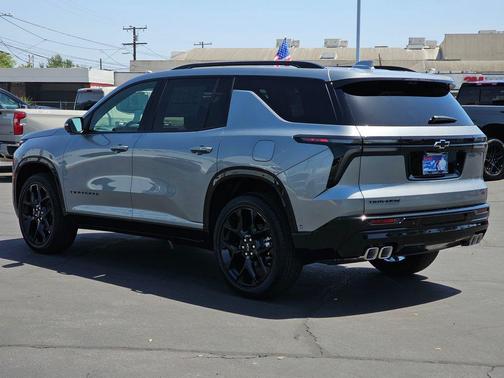 Sterling Gray Metallic 2026 Chevrolet Traverse RS