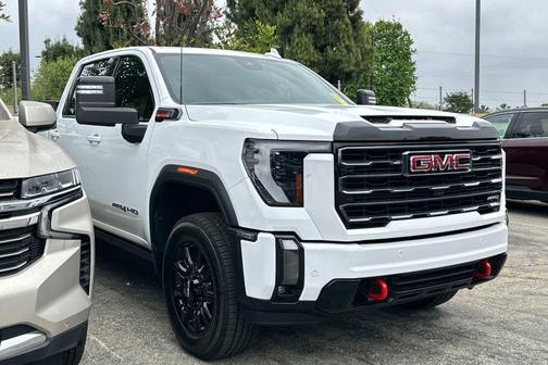 2024 GMC Sierra 2500 AT4