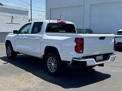 Summit White 2025 Chevrolet Colorado LT