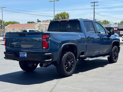 Lakeshore Blue Metallic 2026 Chevrolet Silverado 2500 LT