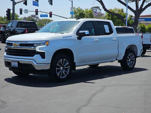 Summit White 2025 Chevrolet Silverado 1500 LT