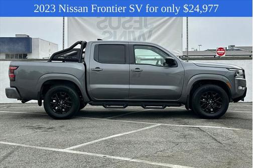 2023 Nissan Frontier SV