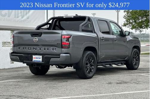 2023 Nissan Frontier SV