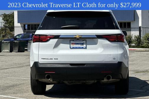 2023 Chevrolet Traverse LT Cloth