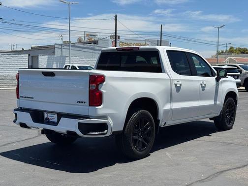 Summit White 2026 Chevrolet Silverado 1500 RST