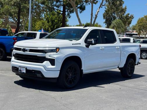 Summit White 2026 Chevrolet Silverado 1500 RST