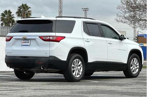 Summit White 2020 Chevrolet Traverse LT Cloth