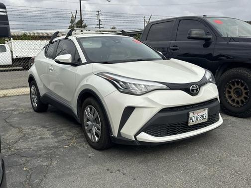Blizzard Pearl 2020 Toyota C-HR LE