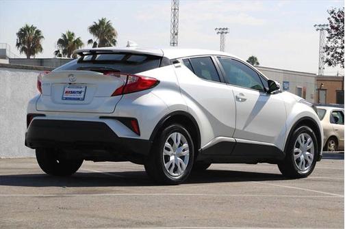 Blizzard Pearl 2020 Toyota C-HR LE