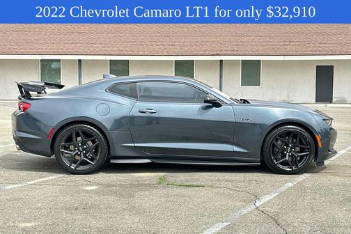 2022 Chevrolet Camaro RWD Coupe LT1