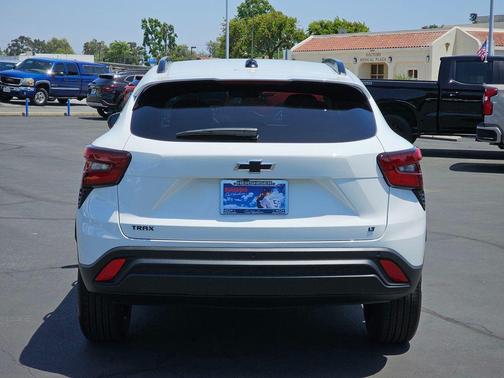 Summit White 2026 Chevrolet Trax LT