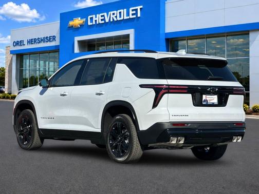 Polar White Tricoat 2027 Chevrolet Traverse LT