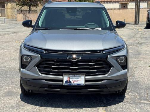 Sterling Gray Metallic 2026 Chevrolet Trailblazer LT