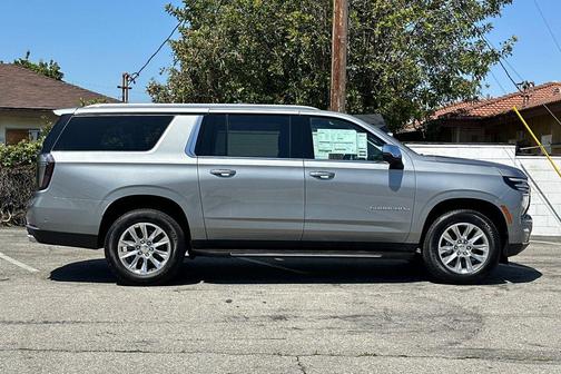 2025 Chevrolet Suburban Premier