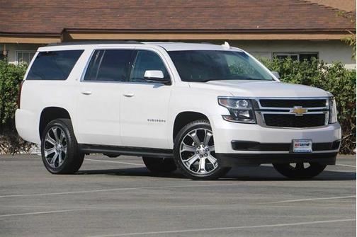 Iridescent Pearl Tricoat 2017 Chevrolet Suburban LT