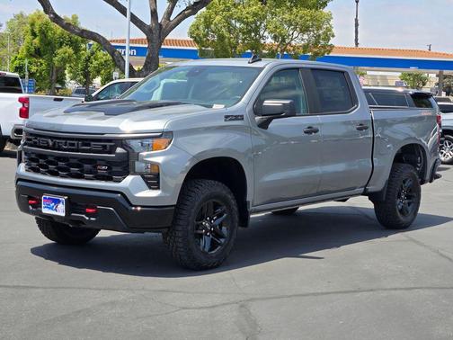 Sterling Gray Metallic 2026 Chevrolet Silverado 1500 Custom Trail Boss