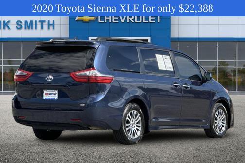 2020 Toyota Sienna XLE