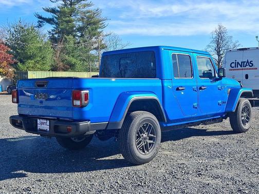 2026 Jeep Gladiator Sport S