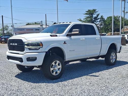 2021 RAM 3500 Laramie Crew Cab 4x4 6'4' Box