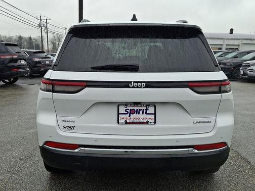 2024 Jeep Grand Cherokee Laredo