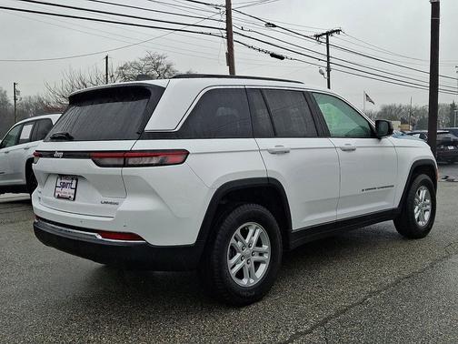 2024 Jeep Grand Cherokee Laredo