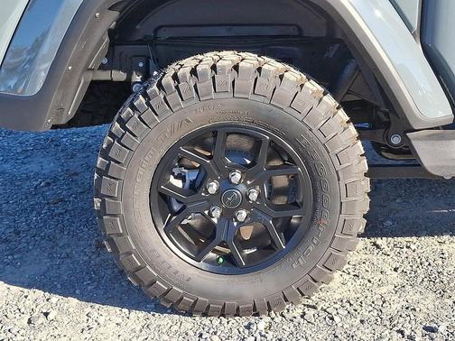 2025 Jeep Gladiator High Tide