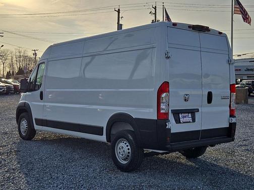 Bright White Clearcoat 2026 RAM ProMaster 2500 Tradesman