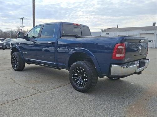 2022 RAM 2500 Laramie Crew Cab 4x4 6'4' Box