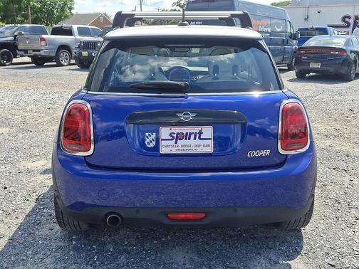 2021 MINI Hardtop Cooper