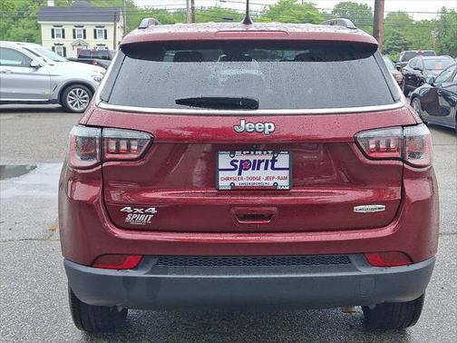 2022 Jeep Compass Latitude Lux