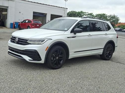 2022 Volkswagen Tiguan 2.0T SE R-Line Black 4MOTION