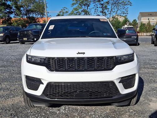 2022 Jeep Grand Cherokee Altitude