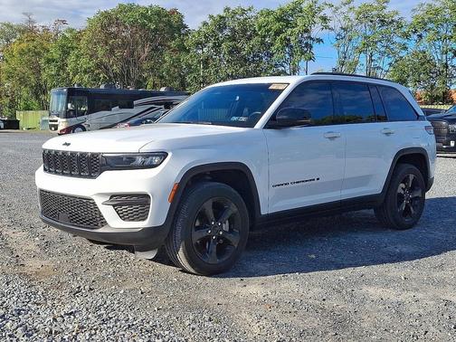 2022 Jeep Grand Cherokee Altitude
