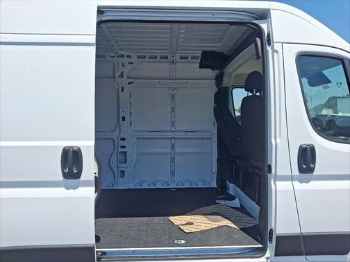 2025 RAM ProMaster 2500 Tradesman