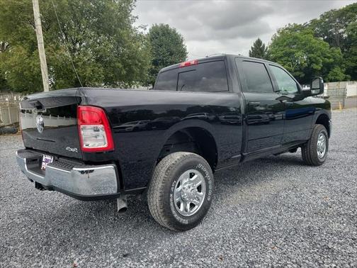 2024 RAM 2500 Tradesman Crew Cab 4x4 6'4' Box