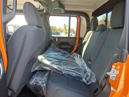 2025 Jeep Gladiator Sport S