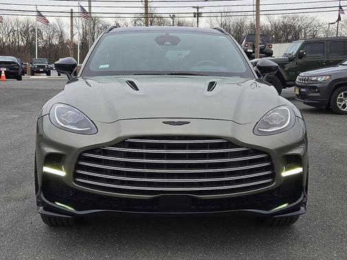 2024 Aston Martin DBX 707