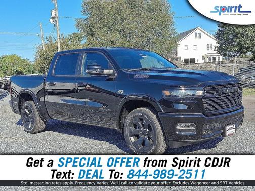 Diamond Black Crystal Pearlcoat 2026 RAM 1500 Big Horn/Lone Star
