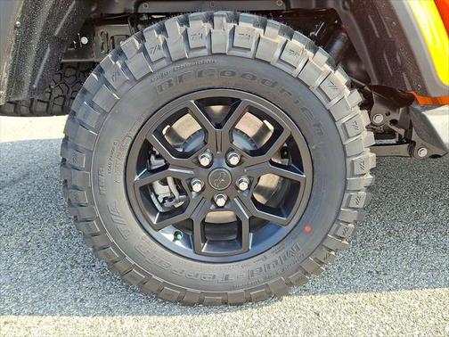 2025 Jeep Gladiator High Tide