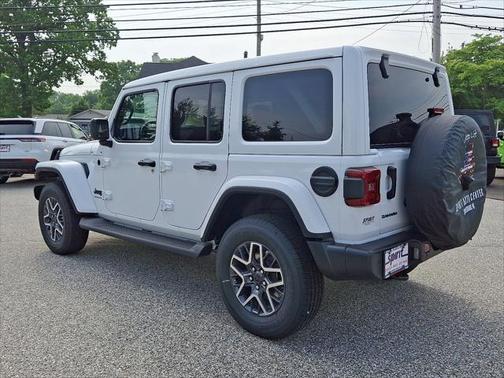 2025 Jeep Wrangler 4-Door Sahara 4x4