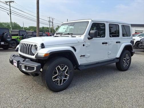 2025 Jeep Wrangler 4-Door Sahara 4x4