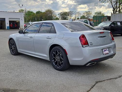 Silver Mist Clearcoat 2023 Chrysler 300 Touring