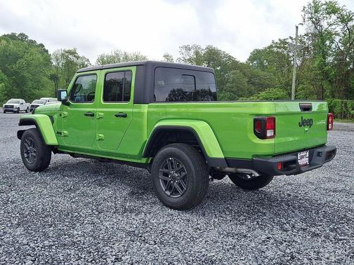 2025 Jeep Gladiator Sport S