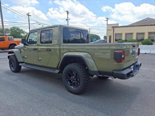 2025 Jeep Gladiator High Tide