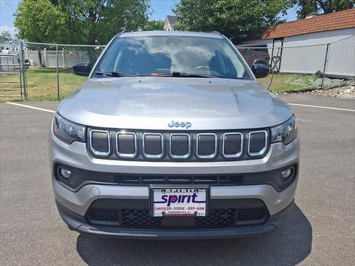 2022 Jeep Compass Latitude Lux